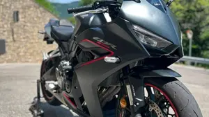 Honda CBR 650 R E-Clutch (2024 - 26) 