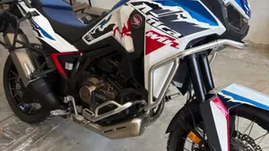 Honda Africa Twin CRF 1100L ES DCT (2024 - 26)  (3)