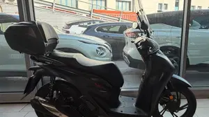 Honda SH 150i Sport (2024 - 25)  (4)