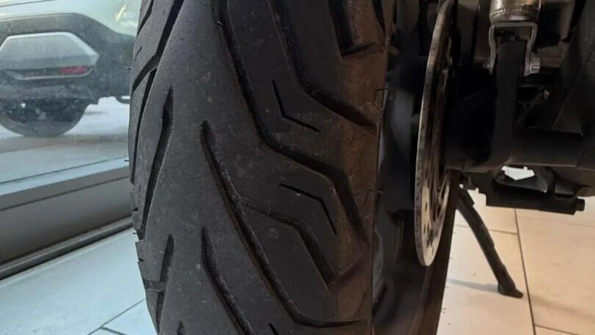 Honda SH 150i Sport (2024 - 25)  (7)