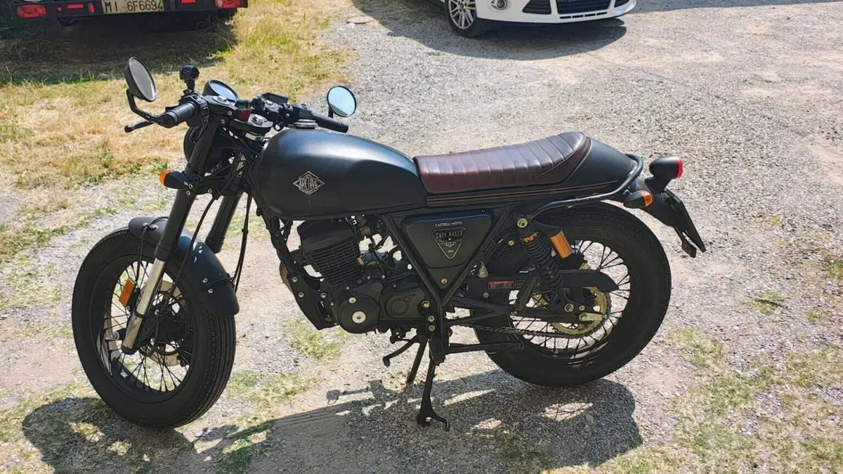 Archive Motorcycle AM 60 125 Cafe Racer (2022 - 25)  (2)
