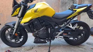 Honda CB 750 Hornet (2023 - 24)  (3)
