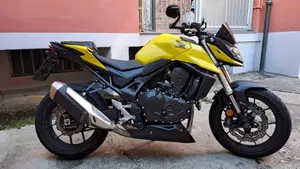 Honda CB 750 Hornet (2023 - 24)  (5)