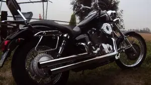 Honda VT 750 Shadow Spirit  (2)