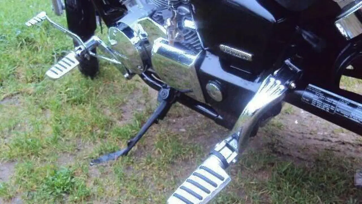 Honda VT 750 Shadow Spirit  (7)