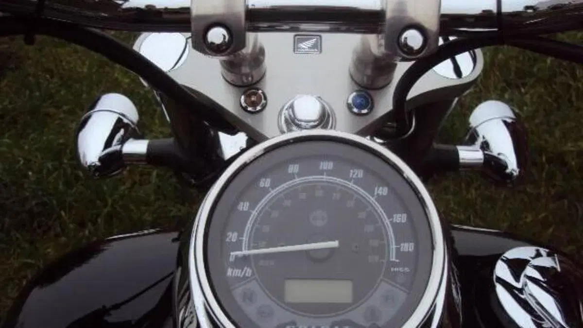 Honda VT 750 Shadow Spirit  (9)