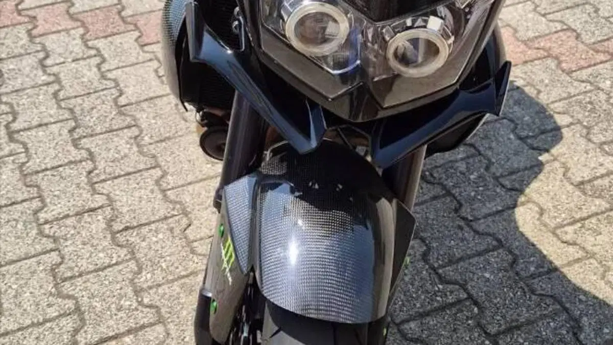Kawasaki Z 750 (2007 - 14)  (2)