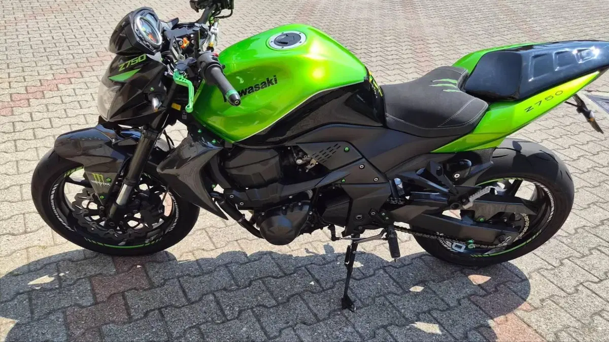 Kawasaki Z 750 (2007 - 14)  (3)