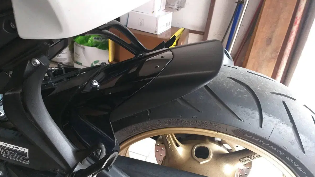 Yamaha FZ8 ABS (2010 - 13)  (4)