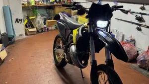 Suzuki RM 125 (2005 - 06)  (7)