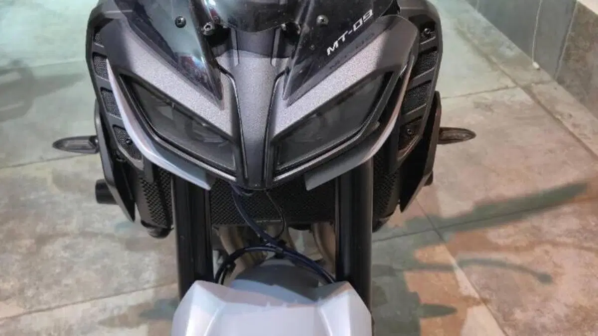 Yamaha MT-09 (2017 - 20)  (9)