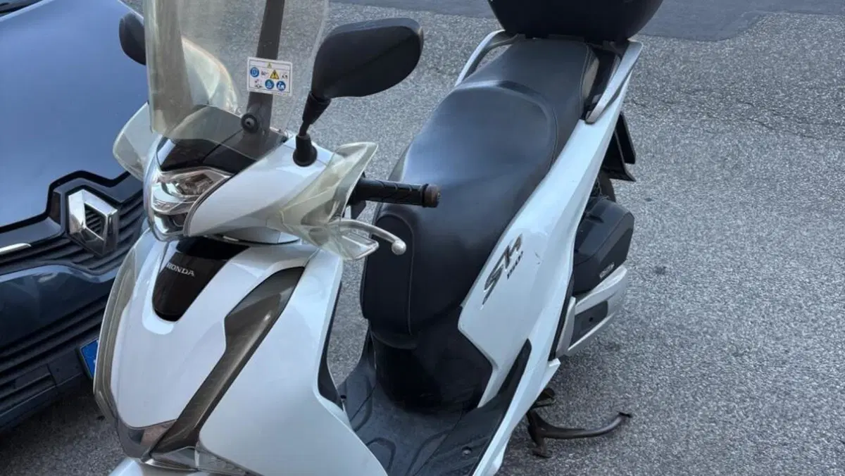 Honda SH 150i (2017 - 19)  (2)