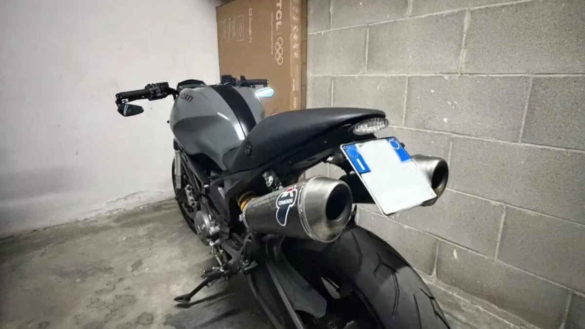 Ducati Monster 696 Plus (2007 - 14)  (5)