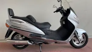 Suzuki   (4)