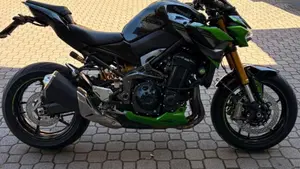 Kawasaki Z 900 SE (2022 - 24)  (2)