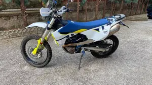 Husqvarna 701 Enduro (2021)  (3)