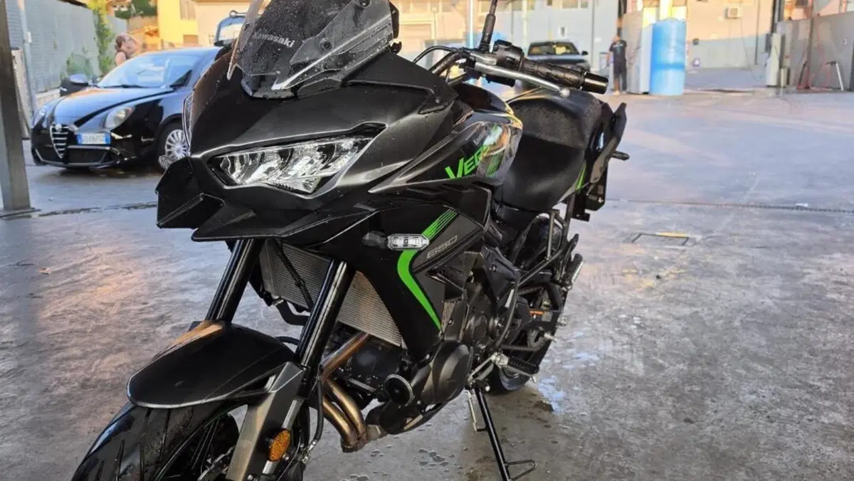 Kawasaki Versys 650 (2025 - 26)  (2)