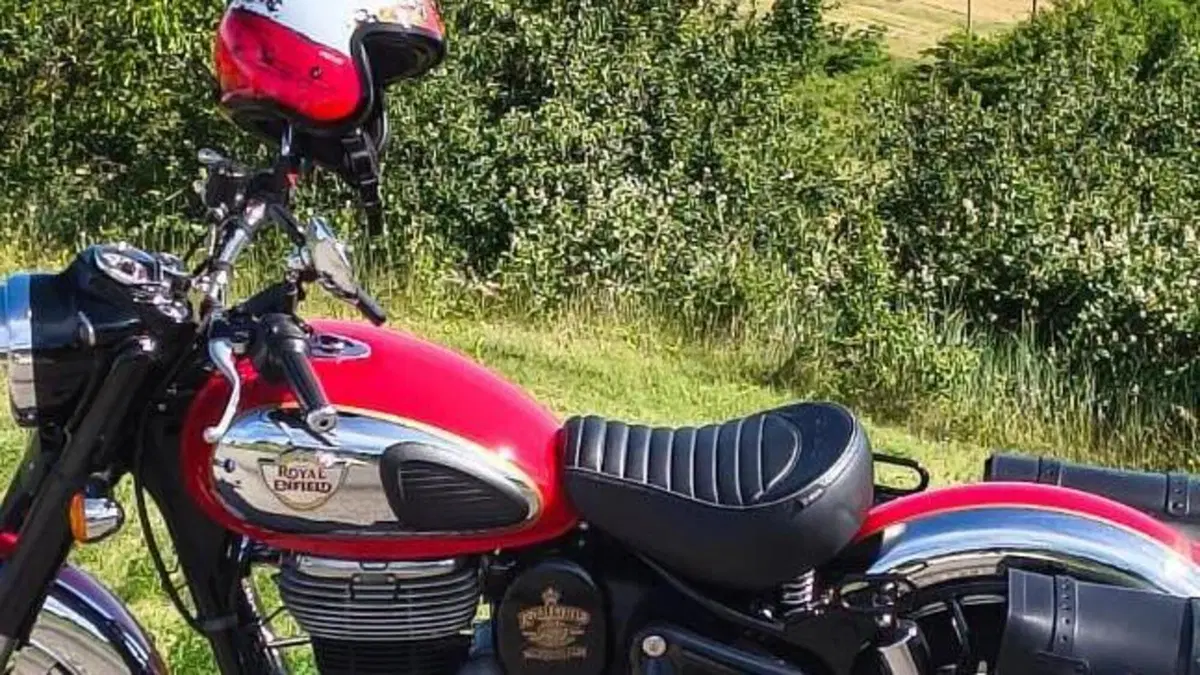 Royal Enfield Classic 350 (2021 - 26)  (2)