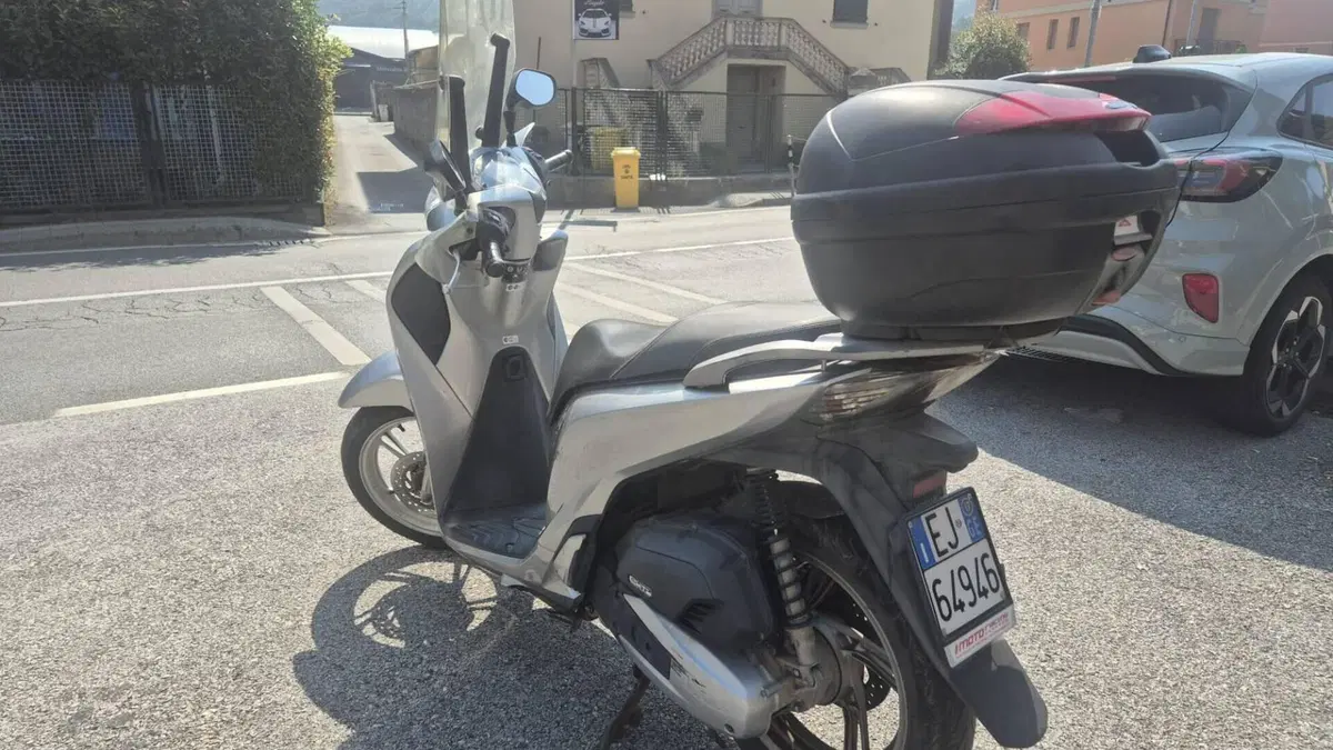 Honda SH 150i ABS (2013 - 16)  (9)