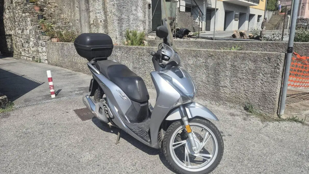 Honda SH 150i ABS (2013 - 16)  (6)