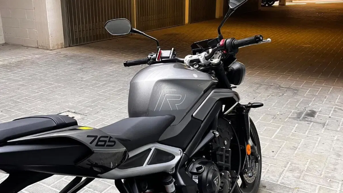 Triumph Street Triple 765 R (2023 - 26)  (6)