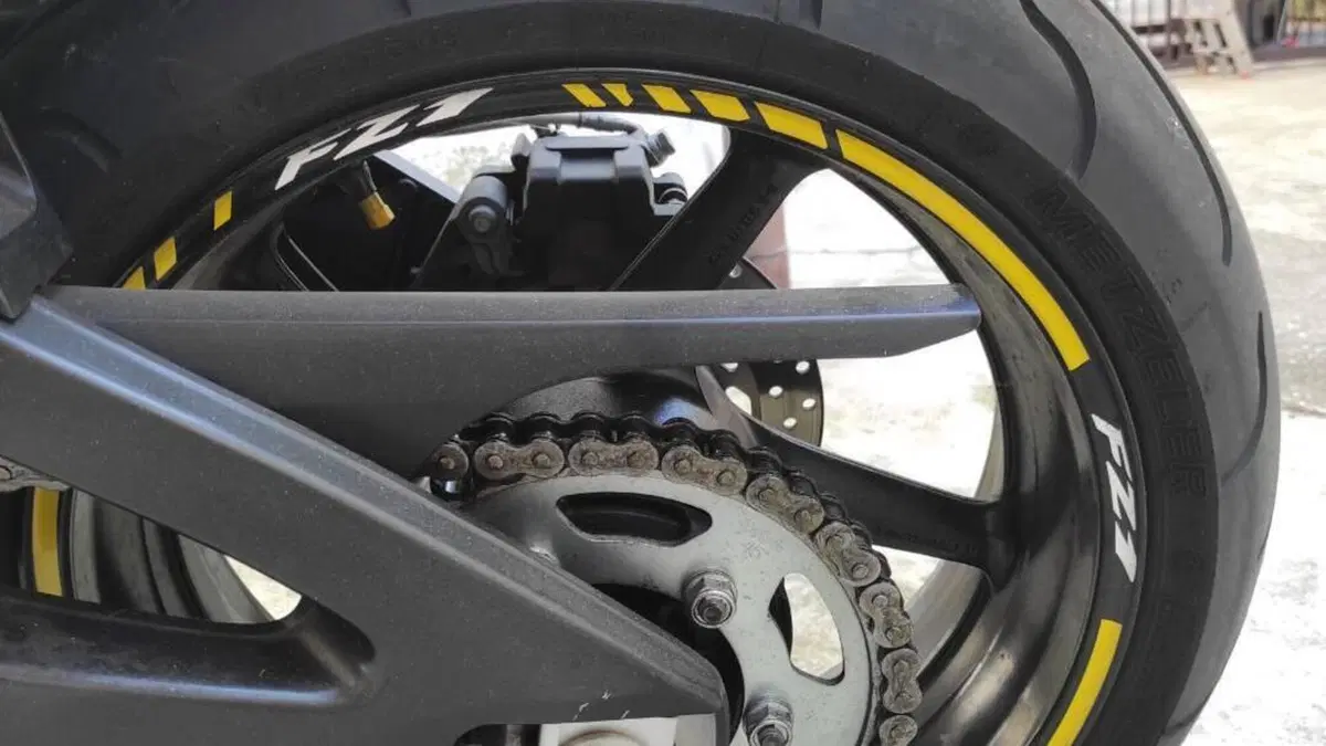 Yamaha FZ1 (2006 - 16)  (6)