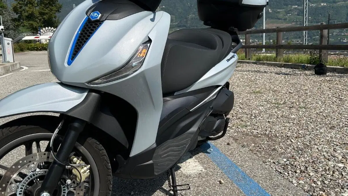 Piaggio Beverly 310 (2025 - 26)  (2)