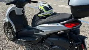 Piaggio Beverly 310 (2025 - 26)  (3)