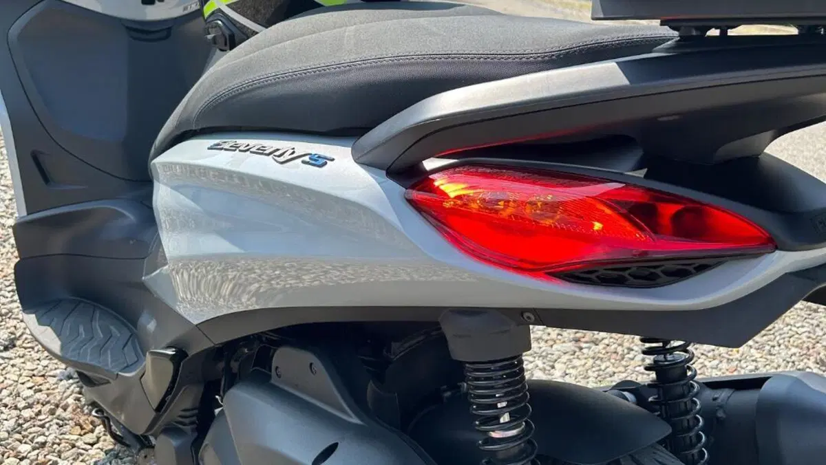 Piaggio Beverly 310 (2025 - 26)  (6)