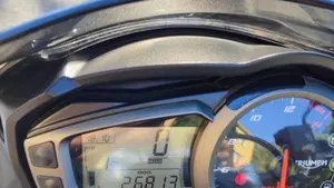 Triumph Street Triple R (2020 - 22)  (14)