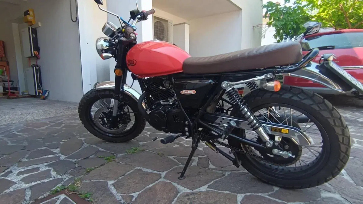 Mash Italia Two Fifty 250 (2021 - 25)  (3)