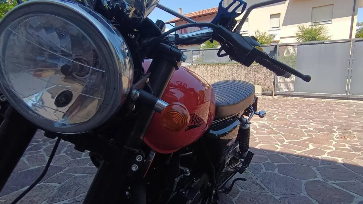 Mash Italia Two Fifty 250 (2021 - 25)  (5)