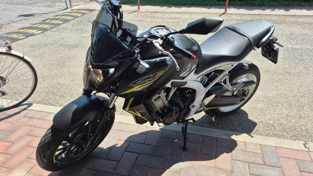 Honda CB 650 F ABS (2014 - 17)  (2)