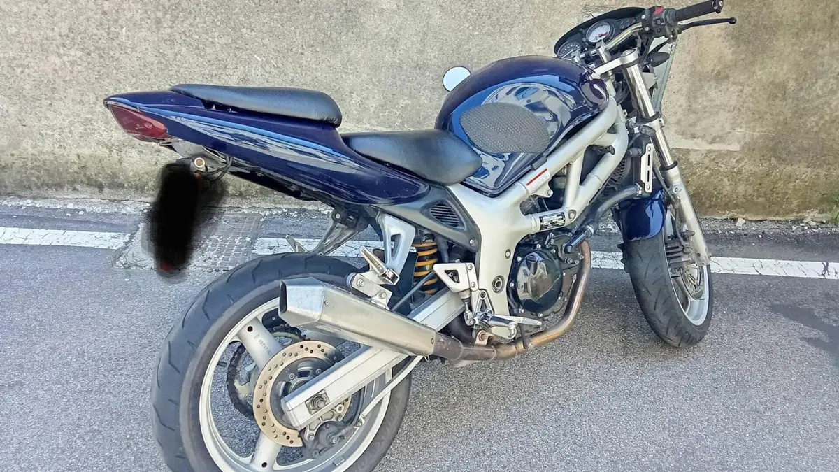 Suzuki SV 650 (1999 - 02)  (2)