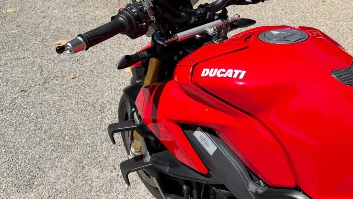 Ducati Streetfighter V4 1100 S (2021 - 22)  (8)