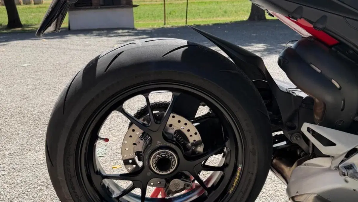 Ducati Streetfighter V4 1100 S (2021 - 22)  (12)