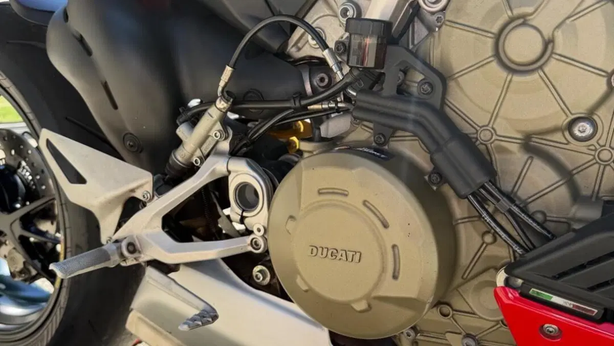 Ducati Streetfighter V4 1100 S (2021 - 22)  (13)