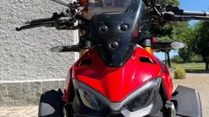 Ducati Streetfighter V4 1100 S (2021 - 22)  (17)