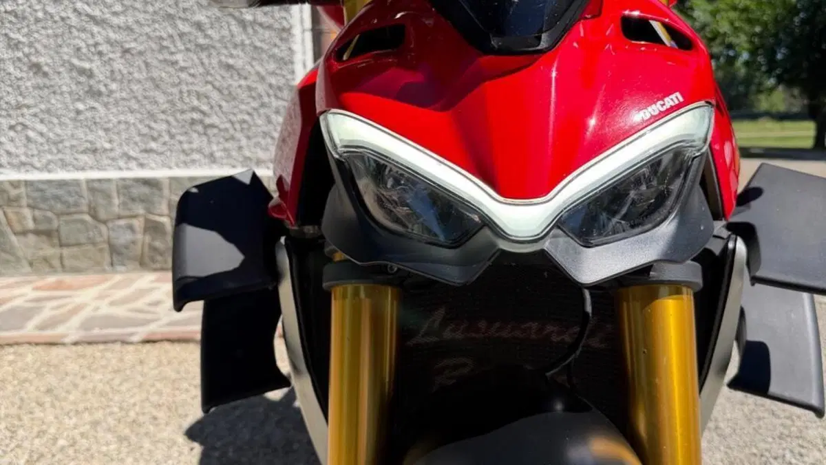 Ducati Streetfighter V4 1100 S (2021 - 22)  (20)