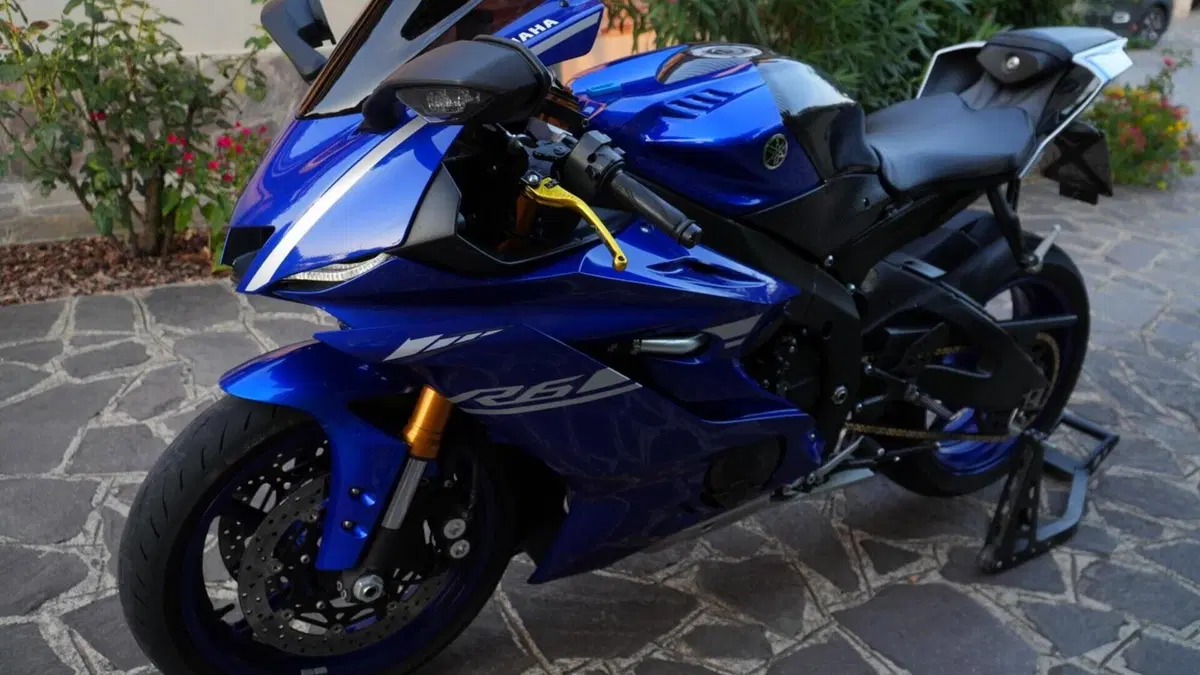 Yamaha YZF R6 (2017 - 20)  (9)