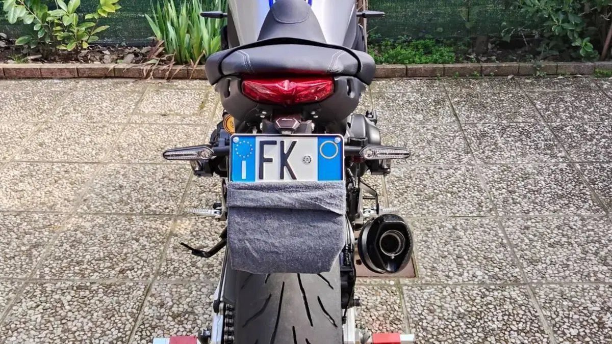 Yamaha MT-09 SP (2021 - 23)  (2)