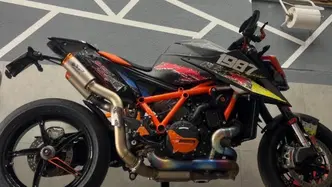 KTM 1290 Super Duke R (2021)