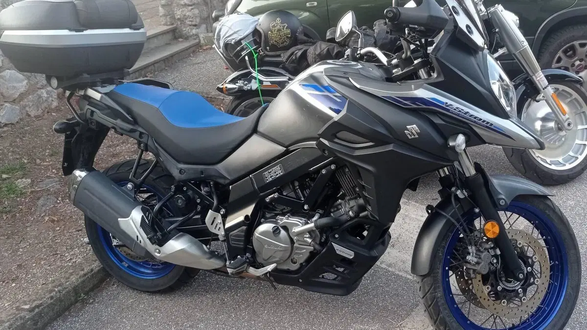 Suzuki V-Strom 650XT (2021 - 25)  (8)