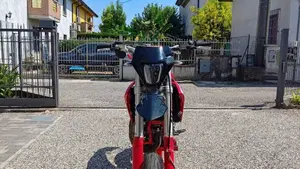 GASGAS MC 125 (2021)  (2)