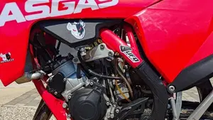 GASGAS MC 125 (2021)  (7)