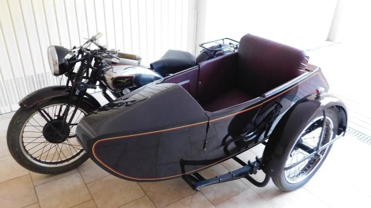 Moto Guzzi   (6)