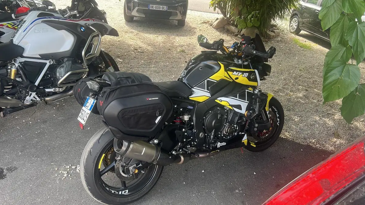 Yamaha MT-10 ABS (2016 - 17)  (3)