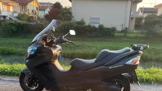Suzuki Burgman AN 400 Lux ABS (2012 - 17) usata
