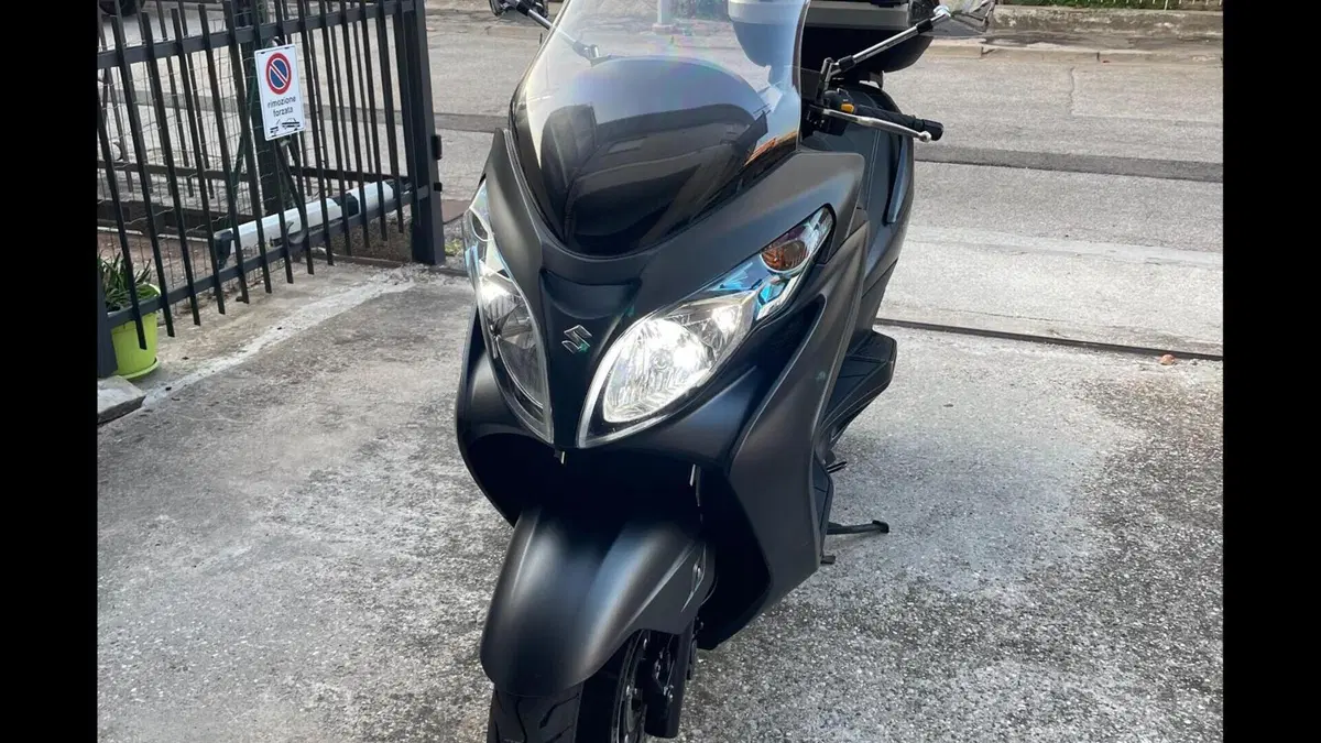 Suzuki Burgman AN 400 Lux ABS (2012 - 17)  (4)
