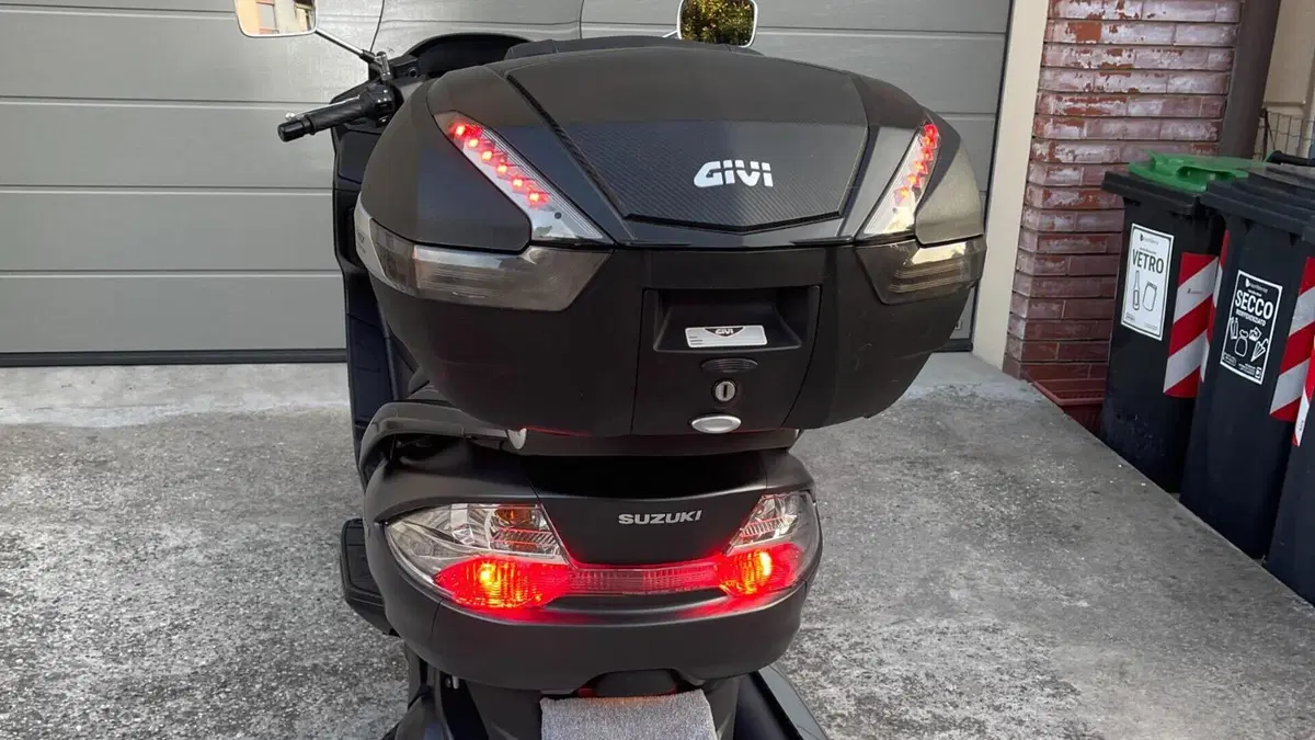 Suzuki Burgman AN 400 Lux ABS (2012 - 17)  (9)